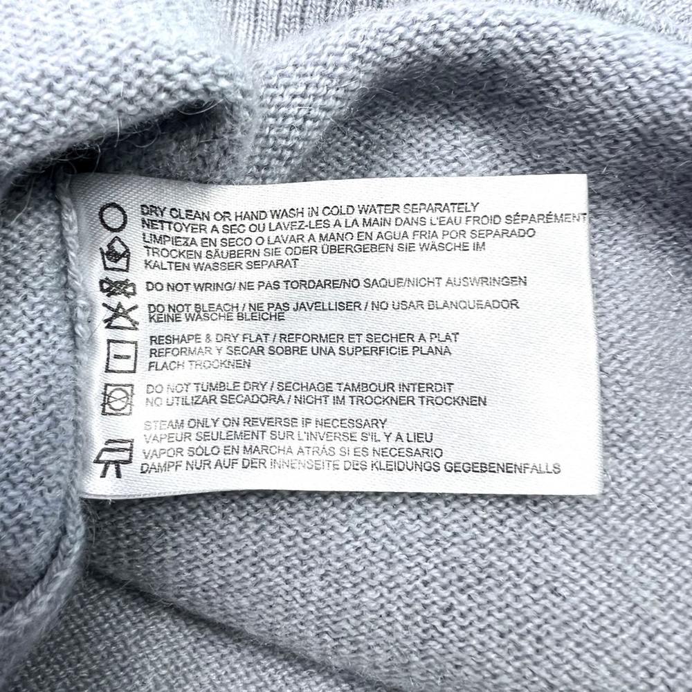 🚫SOLD!*|•MINNIE ROSE•| 100% Cashmere Lavender V-Neck Sweater - Picture 8 of 9
